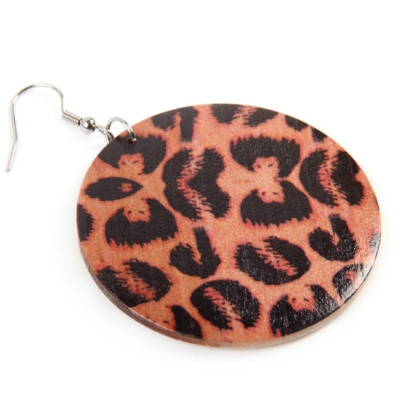 NWT Boutique Leopard Print Disc Statement Earrings - Picture 2 of 2